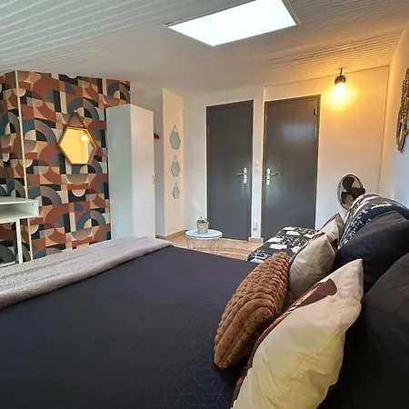 Bright And Quiet House In Casa vacanze Coursan