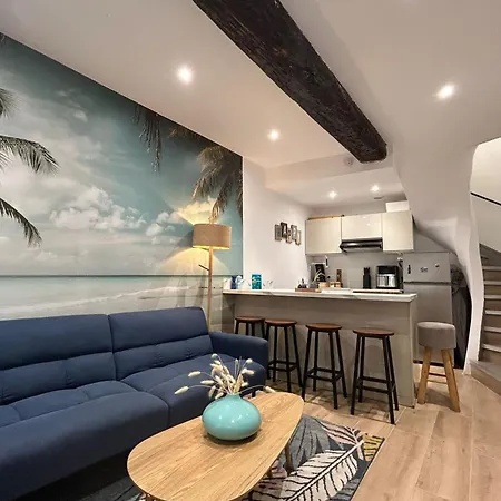 Bright And Quiet House In Casa vacanze *